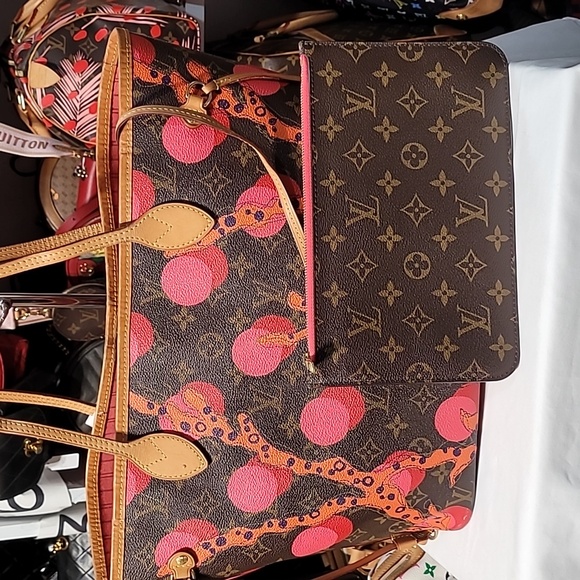 Louis Vuitton Neverfull MM Summer Collection Monogram Ramage Tote Bag - Picture 2 of 16